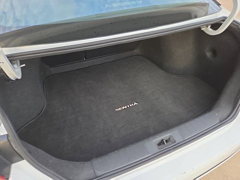 Used 2023 Nissan Sentra SV image 8