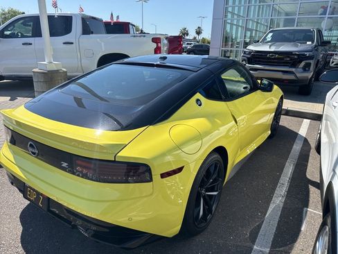 Used 2023 Nissan Z w/ Floor Mat Package (L93) RWD image 4