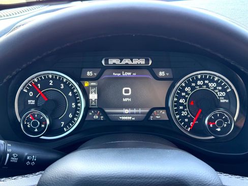 Used 2025 RAM 1500 Laramie image 30