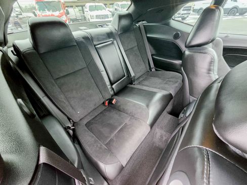 Used 2023 Dodge Challenger R/T w/ Plus Package image 40