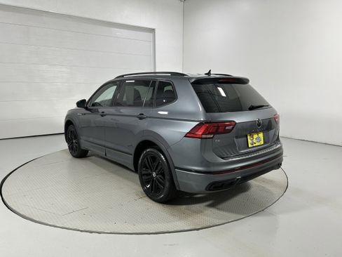 Used 2022 Volkswagen Tiguan SE R-Line AWD/4WD image 23