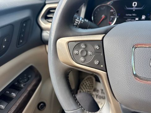 Used 2022 GMC Acadia Denali w/ Denali Ultimate Package AWD/4WD image 40