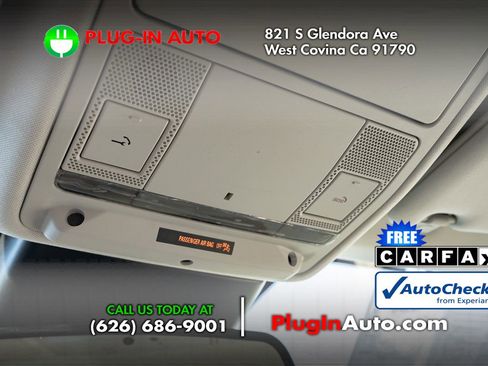 Used 2017 Land Rover Range Rover Evoque SE image 22