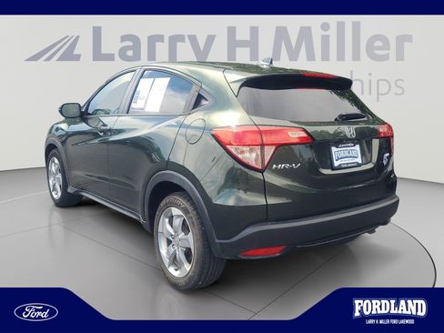 Used 2017 Honda HR-V EX image 3