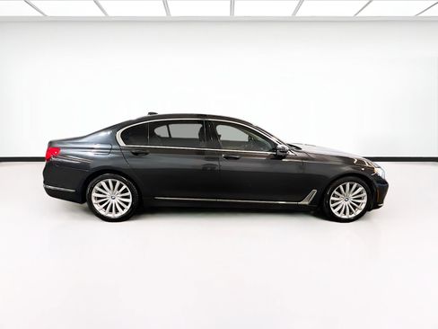 Used 2019 BMW 740i w/ Cold Weather Package image 26