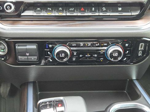 Certified 2024 GMC Sierra 1500 SLT AWD/4WD image 20
