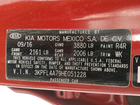 Used 2017 Kia Forte S image 33