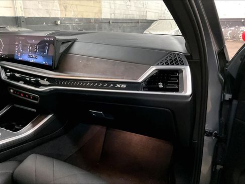 Used 2024 BMW X5 sDrive40i image 18