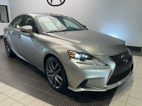 Used 2016 Lexus IS 350 RWD image 2
