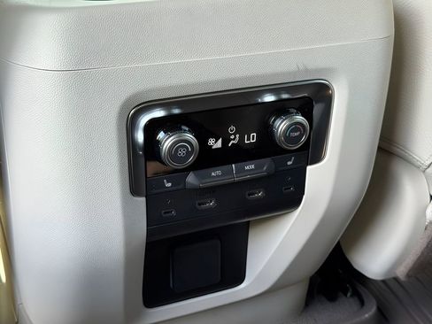 New 2026 GMC Yukon Denali AWD/4WD image 18