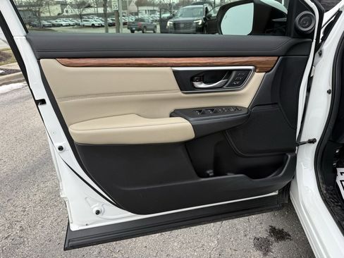 Used 2022 Honda CR-V Touring image 17