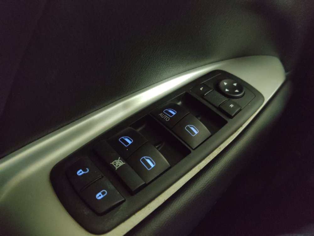 Used 2020 Dodge Journey SE w/ SE Popular Equipment Group FWD image 27