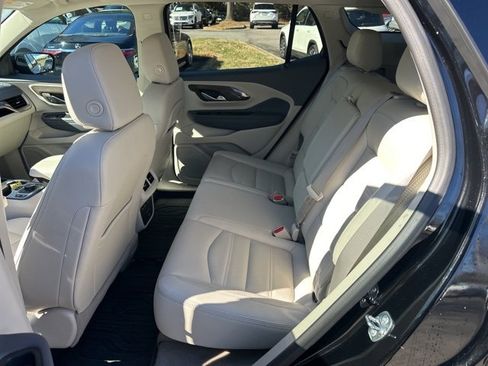 Used 2024 GMC Terrain Denali w/ Denali Premium Package image 9