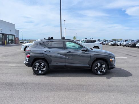 Used 2025 Hyundai Kona SEL AWD/4WD image 8