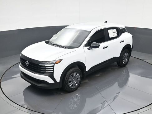 New 2026 Nissan Kicks S image 25