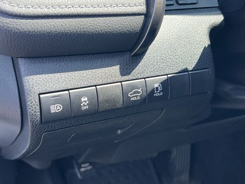 Used 2022 Toyota Camry SE FWD image 25