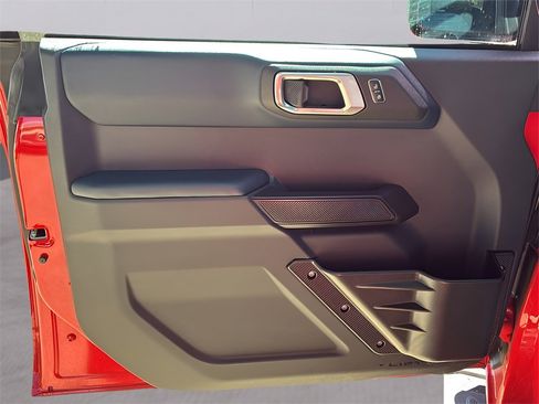 Used 2023 Ford Bronco Heritage Edition image 37