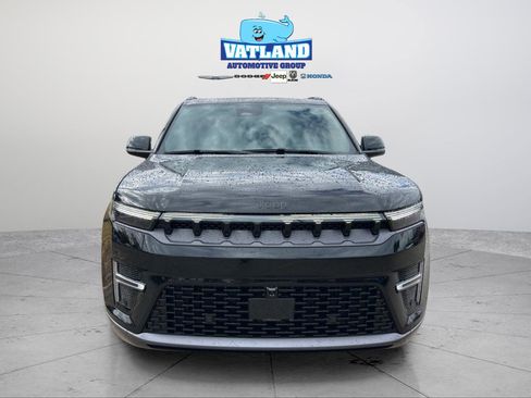 New 2026 Jeep Grand Wagoneer Summit w/ Premium Group III image 8