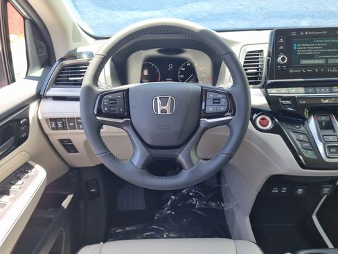 New 2026 Honda Odyssey Touring image 18