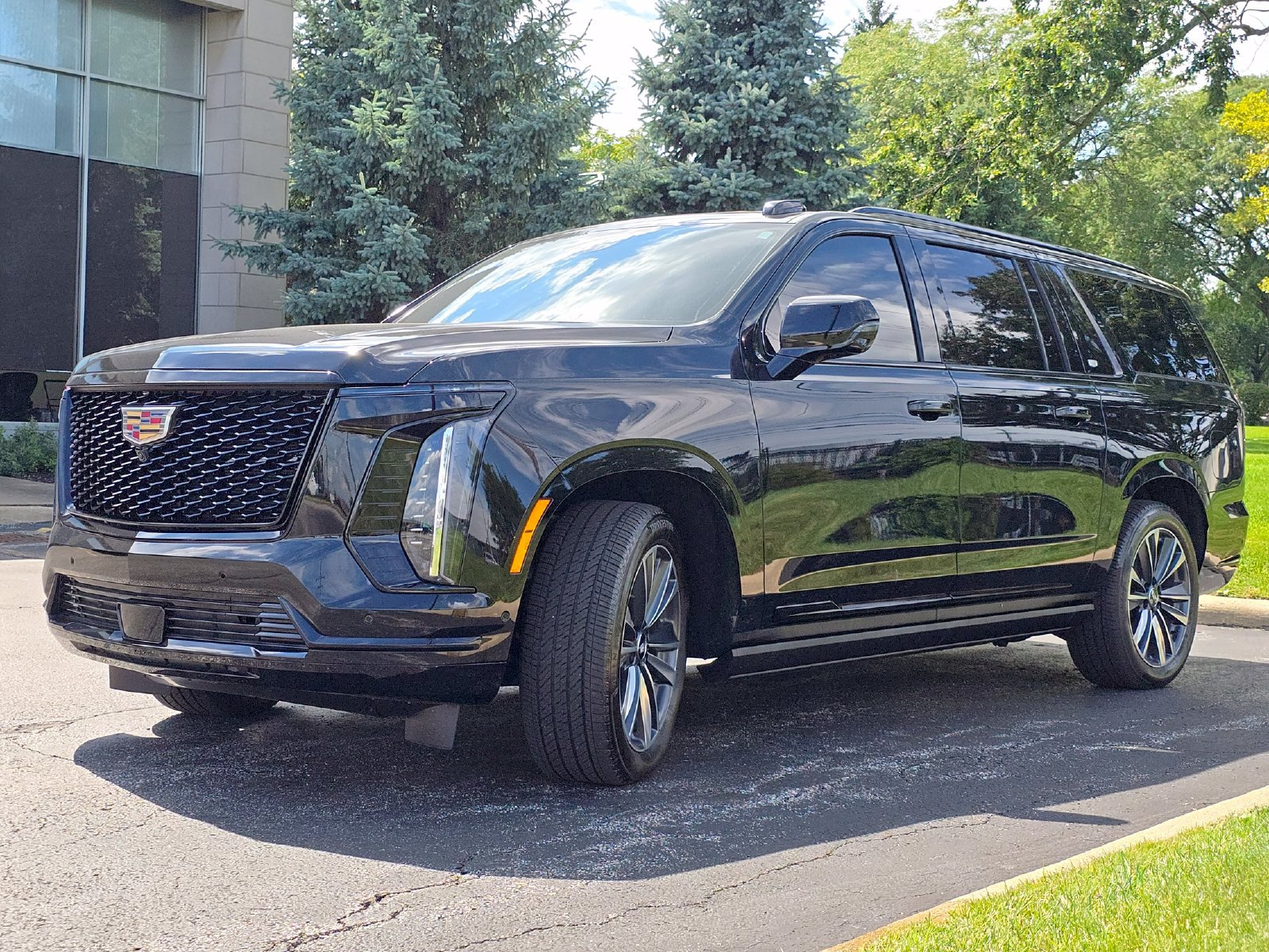 Certified 2026 Cadillac Escalade ESV Sport w/ Touring Package AWD/4WD image 19