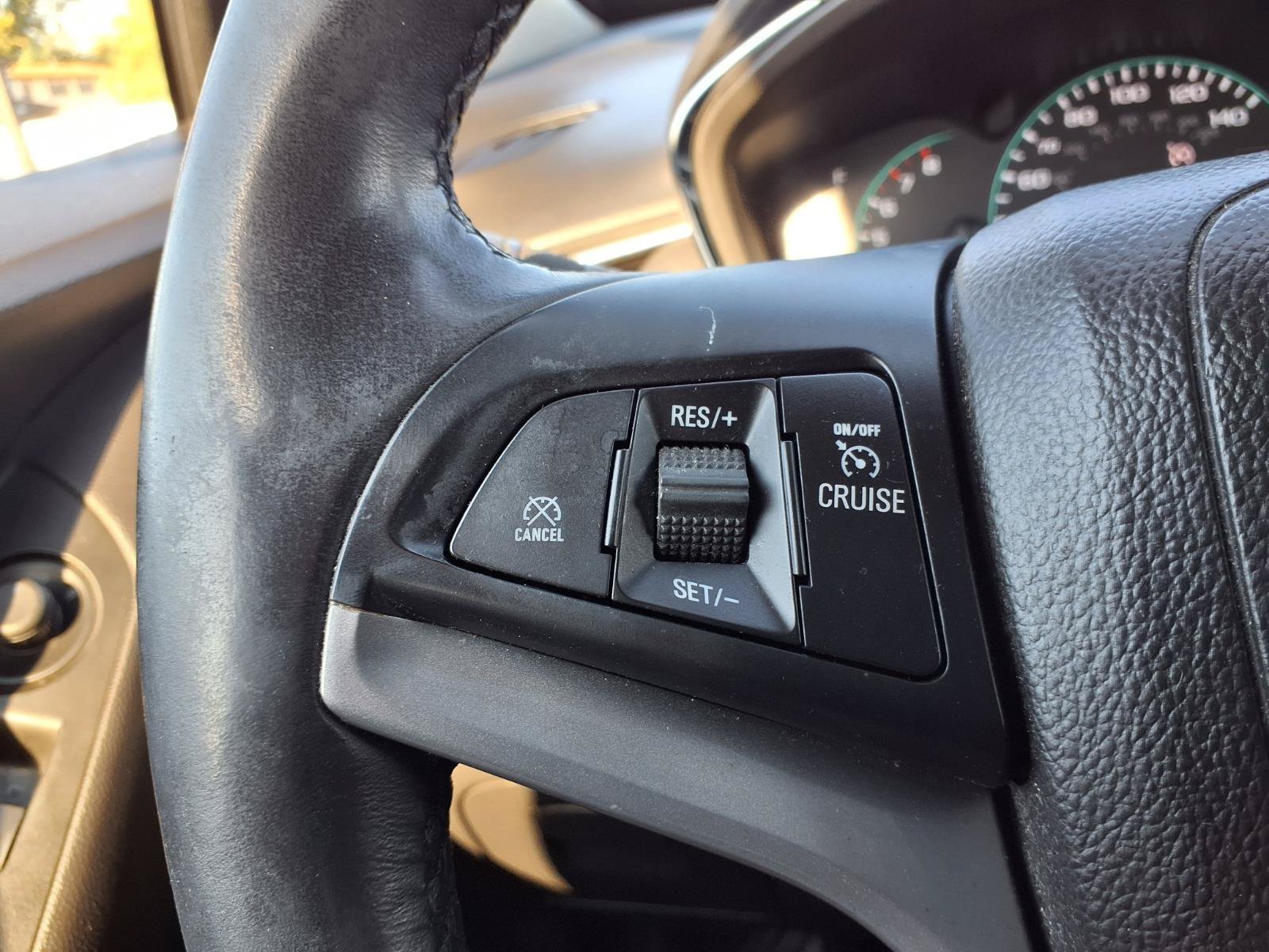 Used 2018 Chevrolet Trax LT w/ LT Convenience Package AWD/4WD image 11