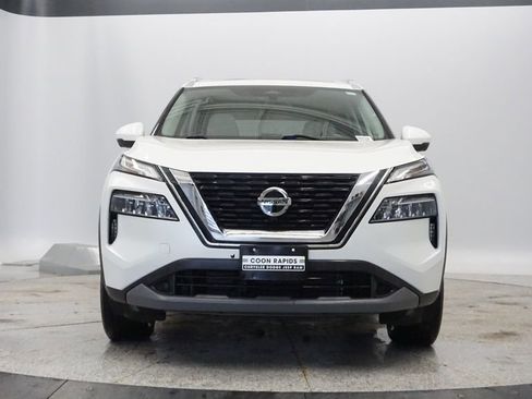 Used 2021 Nissan Rogue SV w/ Premium Package image 16