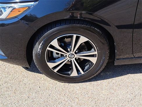 Used 2022 Nissan Sentra SV w/ Trunk Package image 9