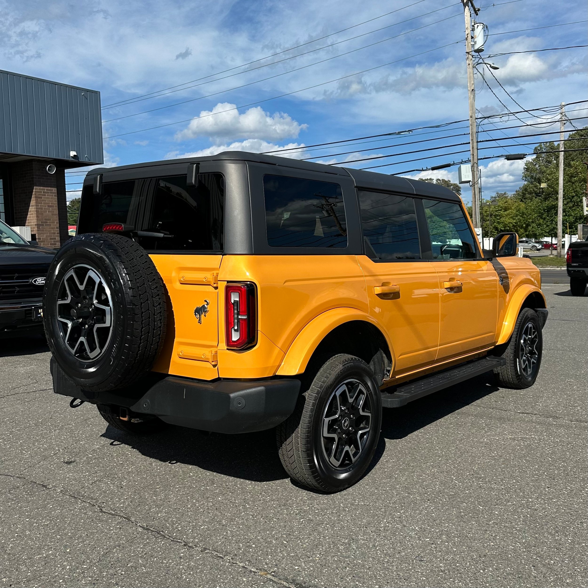 Used 2022 Ford Bronco Outer Banks AWD/4WD image 3