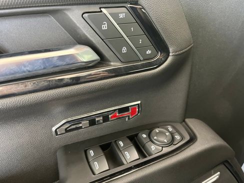 Used 2024 GMC Sierra 1500 AT4 w/ AT4 Premium Package AWD/4WD image 4