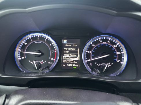Used 2019 Toyota Highlander XLE image 22