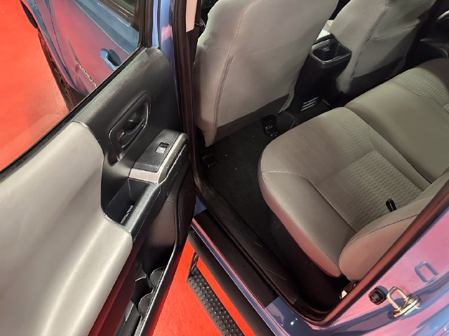 Certified 2019 Toyota Tacoma SR5 AWD/4WD image 12