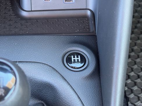 Certified 2024 Nissan Z Performance w/ Floor Mat Package image 24