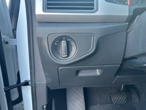 Used 2020 Volkswagen Atlas Cross Sport S image 20