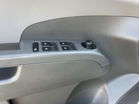 Used 2018 Chevrolet Sonic LT w/ Convenience Package FWD image 22