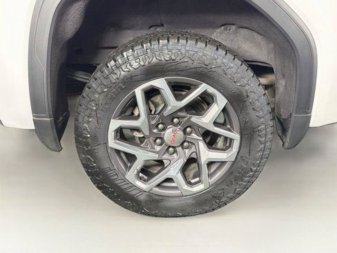 Used 2023 GMC Sierra 1500 SLT w/ SLT Premium Plus Package AWD/4WD image 35