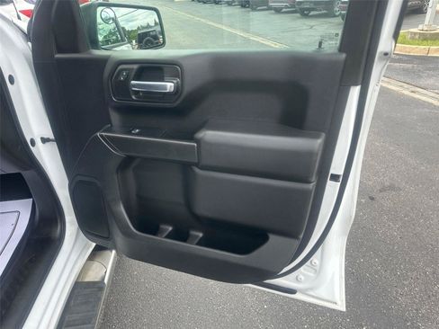 Used 2019 Chevrolet Silverado 1500 Custom w/ Custom Value Package AWD/4WD image 11