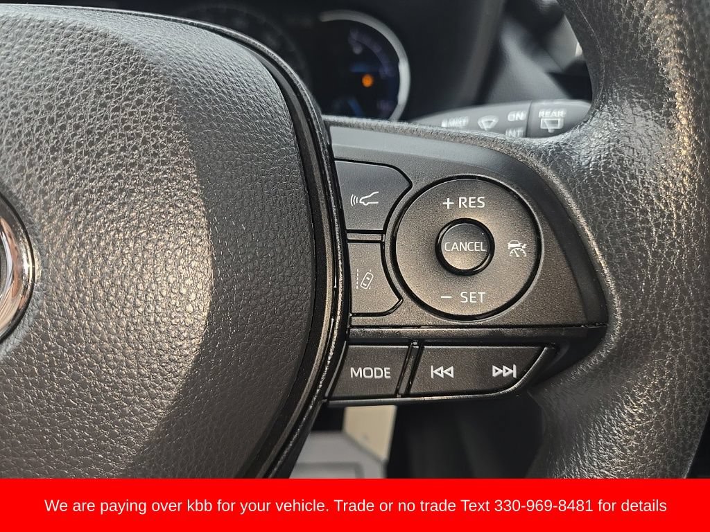 Used 2023 Toyota RAV4 LE AWD/4WD image 16