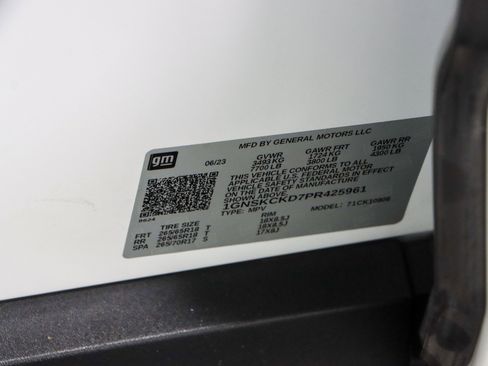 Used 2023 Chevrolet Suburban LT image 37