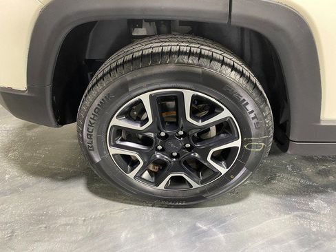 Used 2020 Jeep Compass Trailhawk AWD/4WD image 8