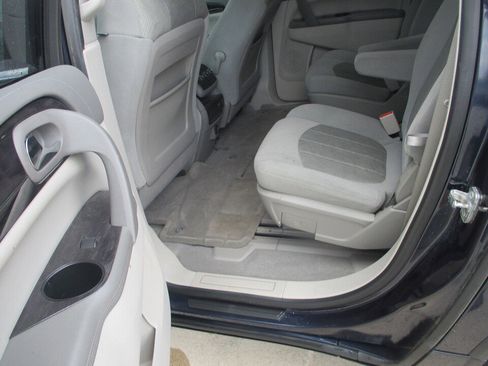 Used 2017 Buick Enclave Convenience FWD image 8
