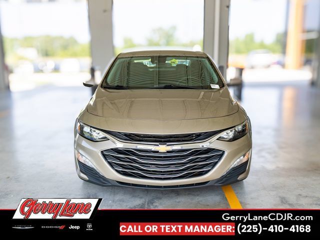 Used 2024 Chevrolet Malibu LT FWD image 2
