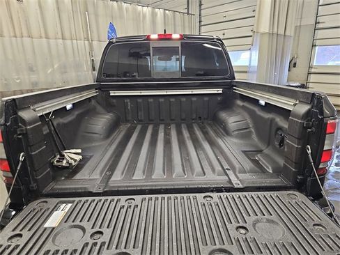 Used 2022 Nissan Frontier PRO-4X w/ Pro-4X Premium Package image 12