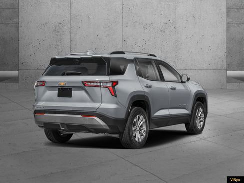 New 2026 Chevrolet Equinox LT image 2