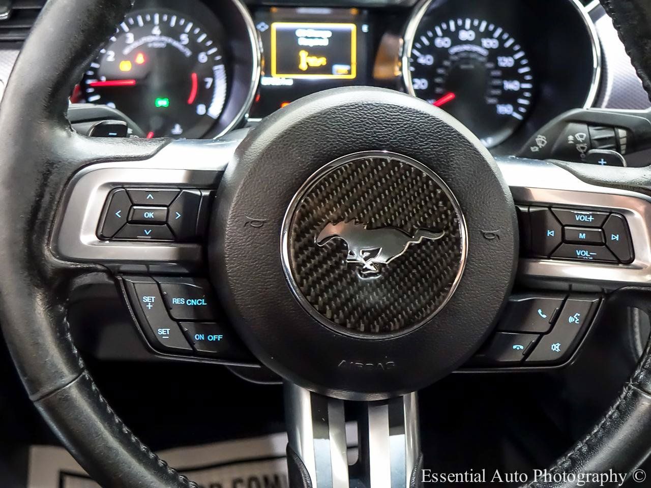 Used 2017 Ford Mustang Coupe RWD image 16