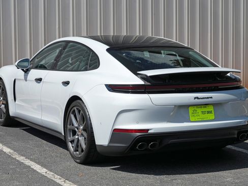 Used 2025 Porsche Panamera w/ Premium Package RWD image 53