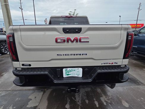 New 2026 GMC Sierra 2500 AT4X AWD/4WD image 9