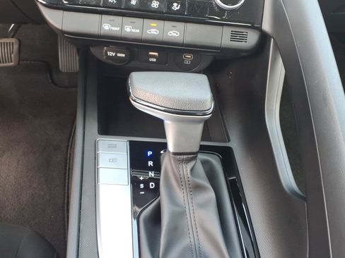 Certified 2024 Hyundai Elantra SEL FWD image 26