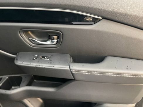 Certified 2024 Honda Pilot Touring image 22