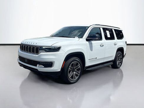 Used 2023 Jeep Wagoneer 4WD w/ Premium Group I image 7