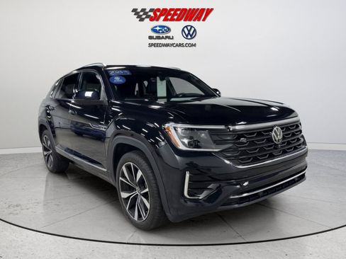 Certified 2026 Volkswagen Atlas Cross Sport SEL Premium R-Line AWD/4WD image 2
